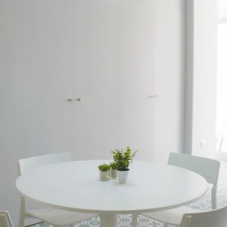 Loft, Capitan Segarra *