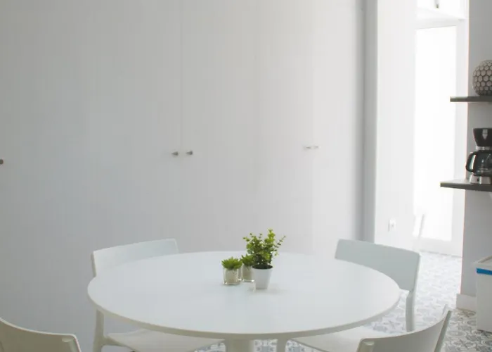 Loft, Capitan Segarra *